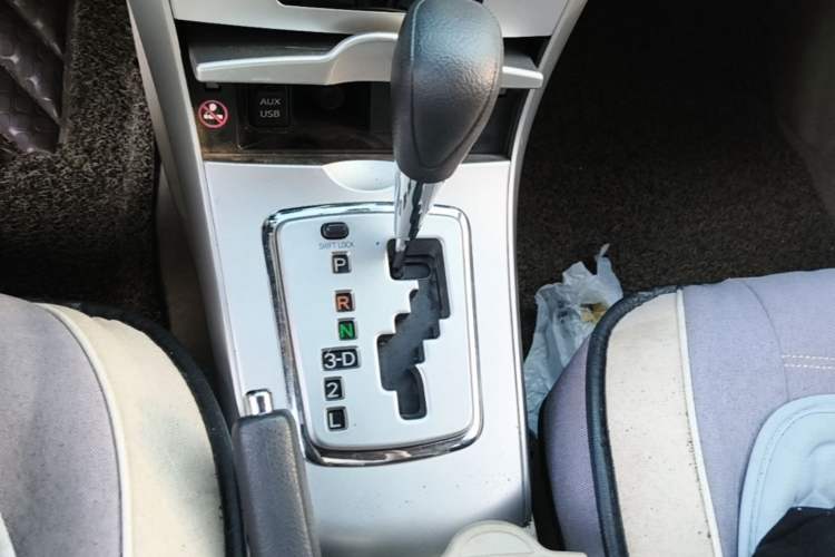 Used Toyota Corolla 2011 1.6L Automatic GL Gear Lever