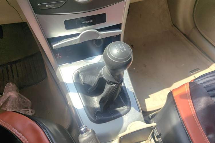 Used Toyota Corolla 2011 1.6L Manual GL Sunroof Edition Gear Lever