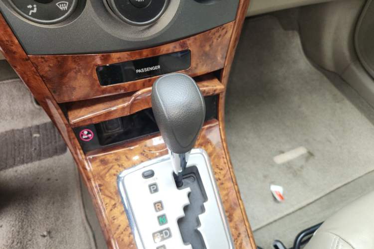 Used Toyota Corolla 2011 1.6L Automatic GL Gear Lever