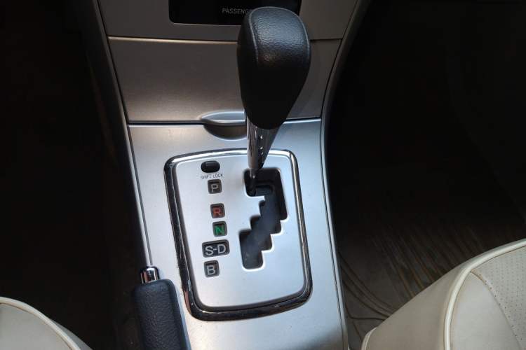 Used Toyota Corolla 2011 1.8L CVT GL-i Gear Lever