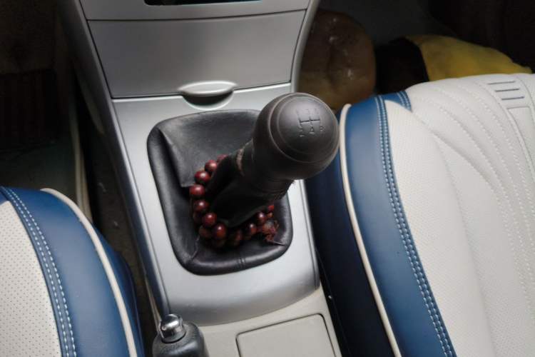 Used Toyota Corolla 2011 1.6L Manual GL Gear Lever