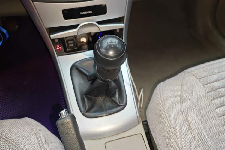 Used Toyota Corolla 2011 1.6L Manual GL Gear Lever