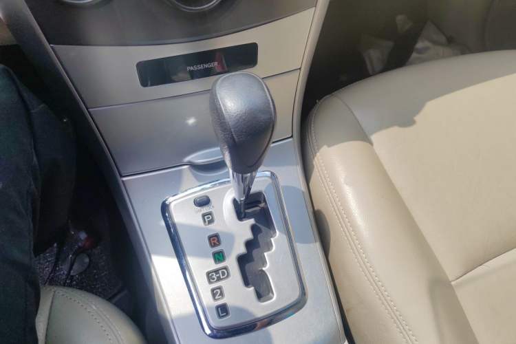 Used Toyota Corolla 2011 1.6L Automatic GL Gear Lever