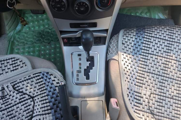 Used Toyota Corolla 2011 1.6L Automatic GL Gear Lever