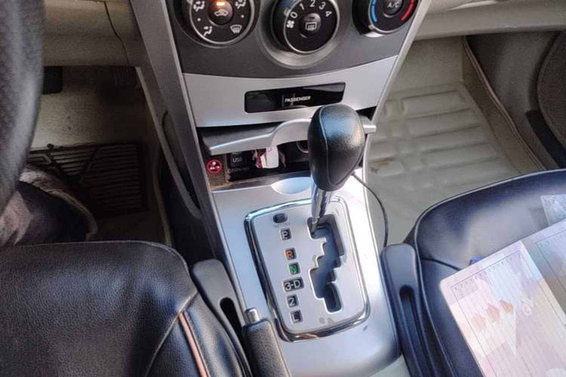 Used Toyota Corolla 2011 1.6L Automatic GL Gear Lever