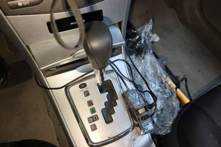 Used Toyota Corolla 2011 1.8L CVT GL-i Gear Lever