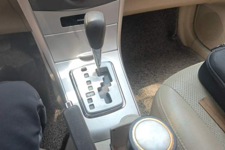 Used Toyota Corolla 2011 1.6L Automatic GL Gear Lever