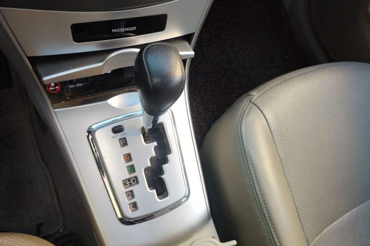 Used Toyota Corolla 2011 1.6L Automatic GL Sunroof Version Gear Lever
