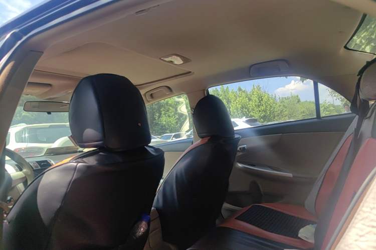 Used Toyota Corolla 2011 1.6L Manual GL Sunroof Edition Headliner