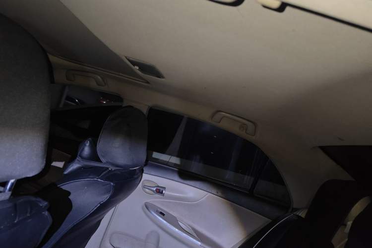 Used Toyota Corolla 2011 1.6L Automatic GL Sunroof Version Headliner