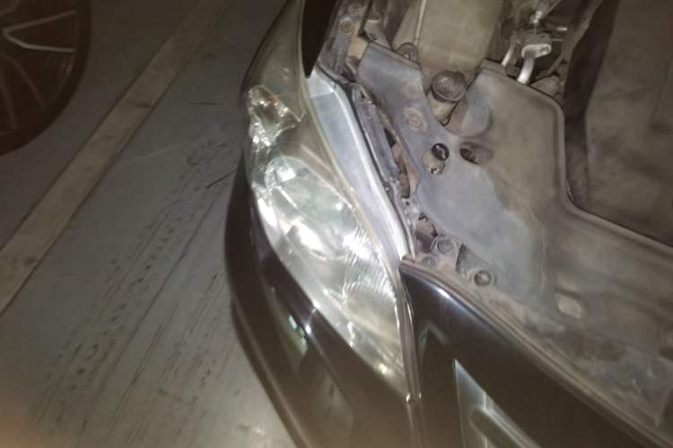Used Toyota Corolla 2011 1.6L Automatic GL Right Front Headlight