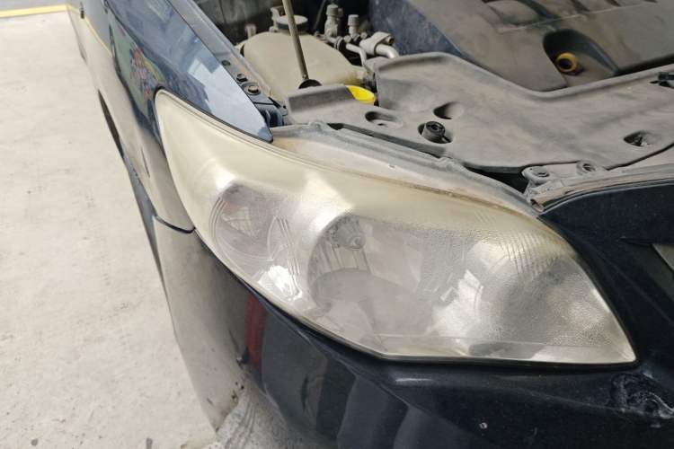 Used Toyota Corolla 2011 1.6L Manual GL Right Front Headlight