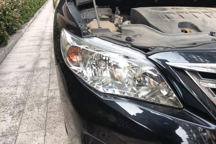 Used Toyota Corolla 2011 1.6L Manual GL Right Front Headlight