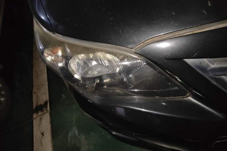 Used Toyota Corolla 2011 1.6L Automatic GL Sunroof Version Right Front Headlight