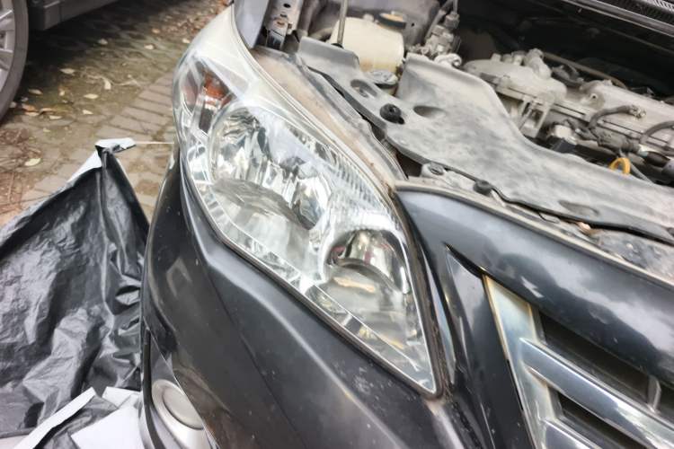 Used Toyota Corolla 2011 1.8L CVT GL-i Right Front Headlight