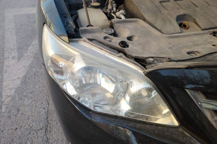 Used Toyota Corolla 2011 1.6L Automatic GL Sunroof Version Right Front Headlight