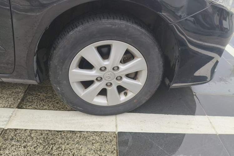 Used Toyota Corolla 2011 1.6L Automatic GL Right Front Wheel Hub