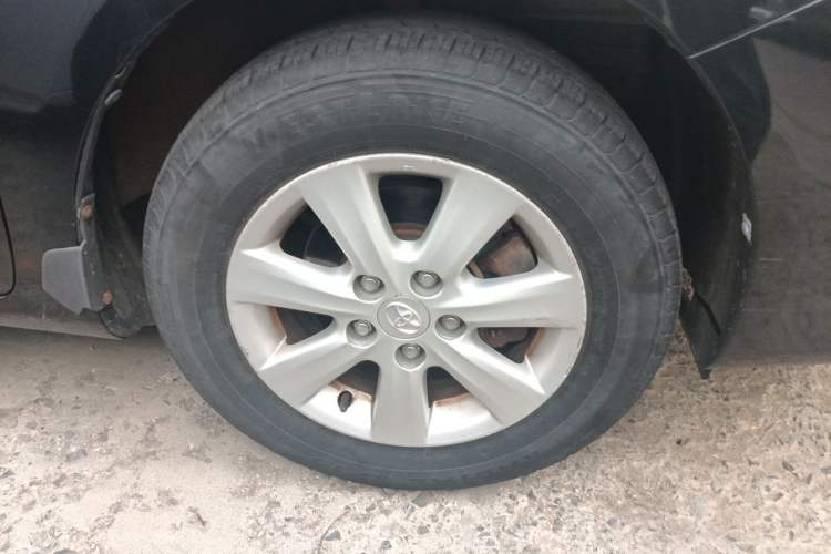 Used Toyota Corolla 2011 1.6L Automatic GL Right Front Wheel Hub