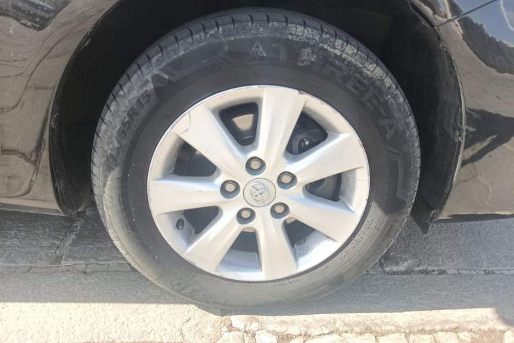 Used Toyota Corolla 2011 1.6L Automatic GL Right Front Wheel Hub