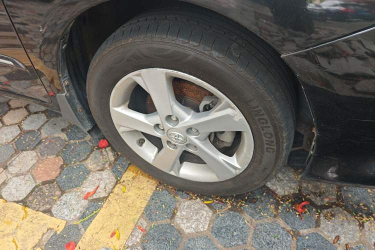 Used Toyota Corolla 2011 1.8L CVT GL-i Commemorative Edition Right Front Wheel Hub