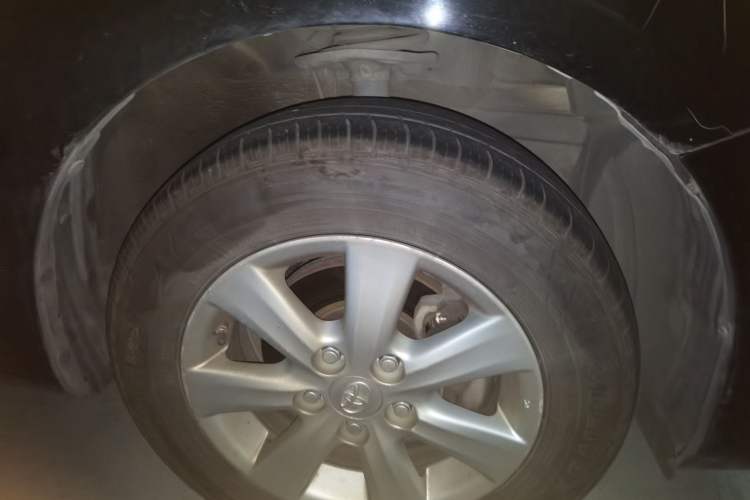 Used Toyota Corolla 2011 1.6L Automatic GL Right Front Wheel Hub
