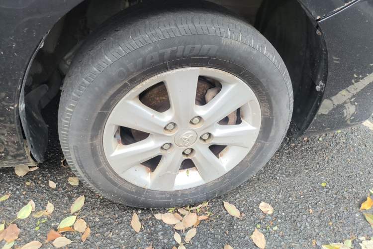 Used Toyota Corolla 2011 1.6L Manual GL Right Front Wheel Hub