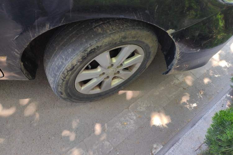Used Toyota Corolla 2011 1.6L Manual GL Right Front Wheel Hub