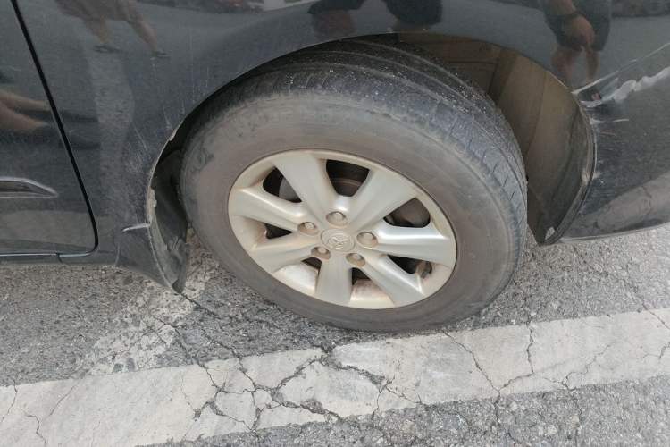 Used Toyota Corolla 2011 1.6L Automatic GL Right Front Wheel Hub