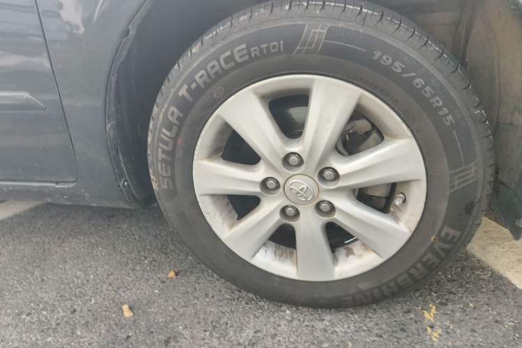 Used Toyota Corolla 2011 1.6L Automatic GL Right Front Wheel Hub