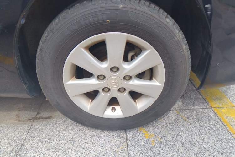 Used Toyota Corolla 2011 1.6L Automatic GL Right Front Wheel Hub