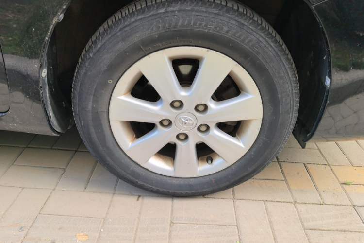 Used Toyota Corolla 2011 1.6L Automatic GL Right Front Wheel Hub