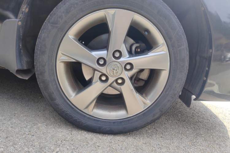 Used Toyota Corolla 2011 1.6L Automatic GL Right Front Wheel Hub