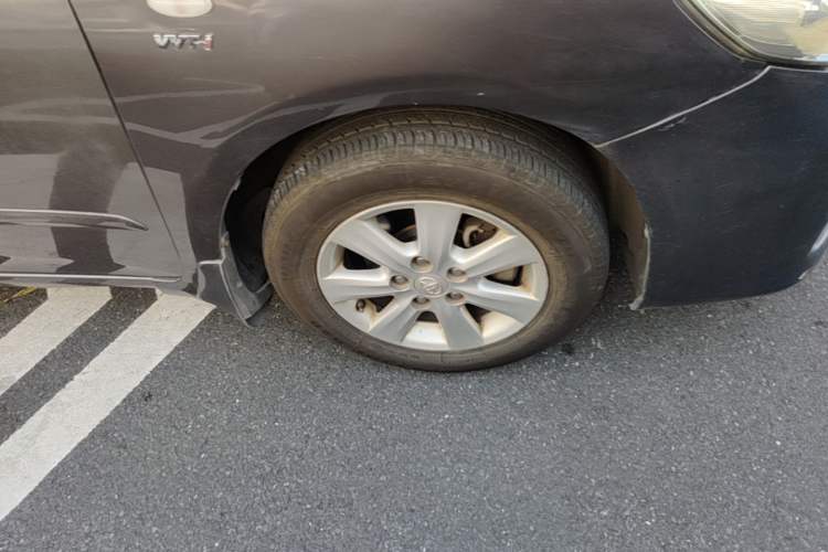 Used Toyota Corolla 2011 1.6L Automatic GL Right Front Wheel Hub