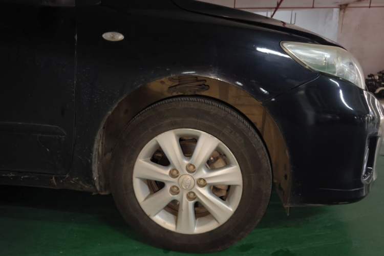 Used Toyota Corolla 2011 1.6L Automatic GL Sunroof Version Right Front Wheel Hub
