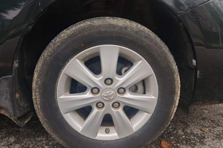 Used Toyota Corolla 2011 1.6L Automatic GL Right Front Wheel Hub