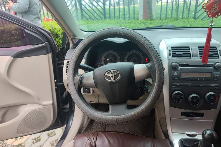 Used Toyota Corolla 2011 1.6L Manual GL Steering Wheel