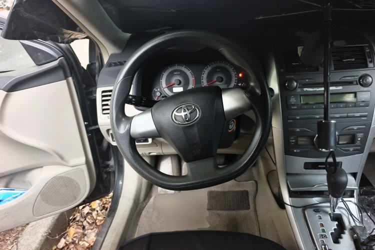 Used Toyota Corolla 2011 1.8L CVT GL-i Steering Wheel