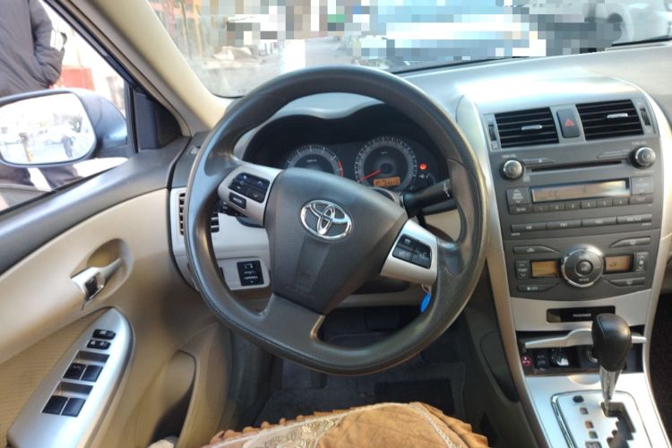 Used Toyota Corolla 2011 1.6L Automatic GL Sunroof Version Steering Wheel