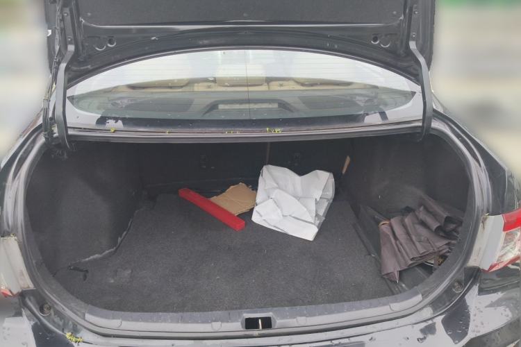 Used Toyota Corolla 2011 1.6L Automatic GL Trunk