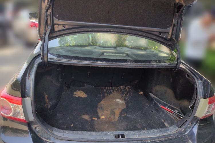 Used Toyota Corolla 2011 1.6L Manual GL Trunk
