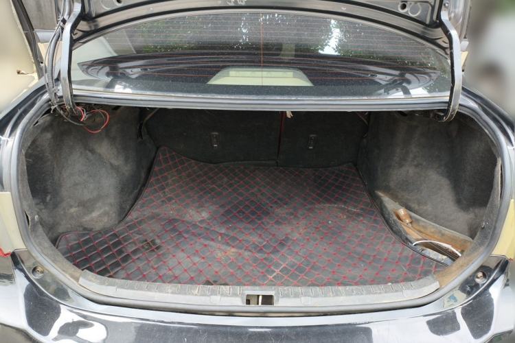 Used Toyota Corolla 2011 1.6L Automatic GL Trunk