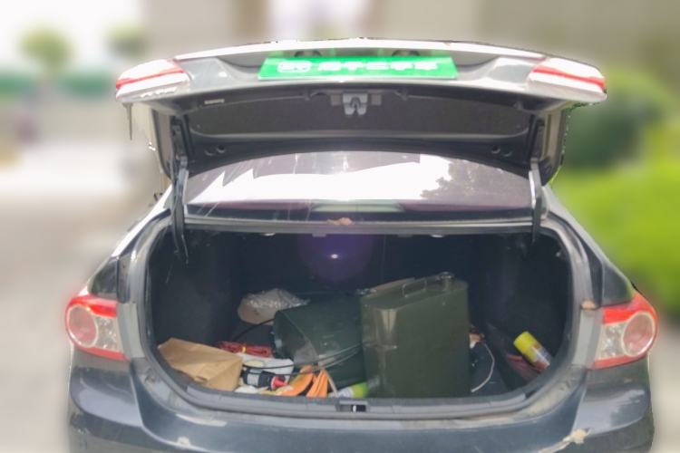 Used Toyota Corolla 2011 1.6L Automatic GL Trunk