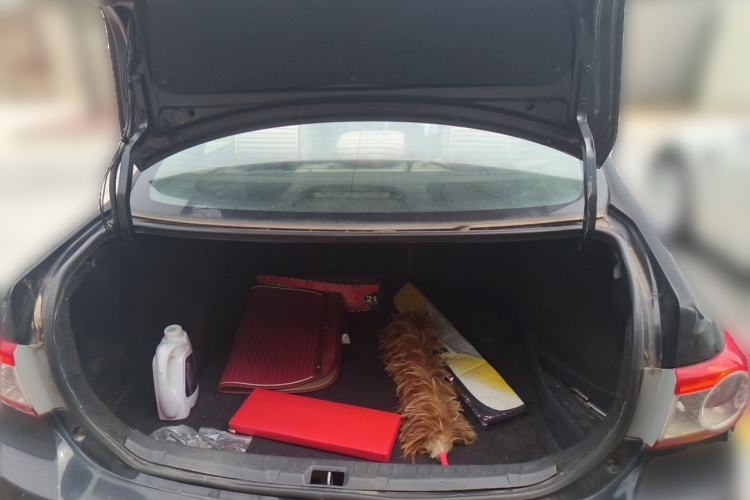 Used Toyota Corolla 2011 1.6L Automatic GL Trunk