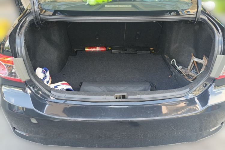 Used Toyota Corolla 2011 1.8L CVT GL-i Trunk