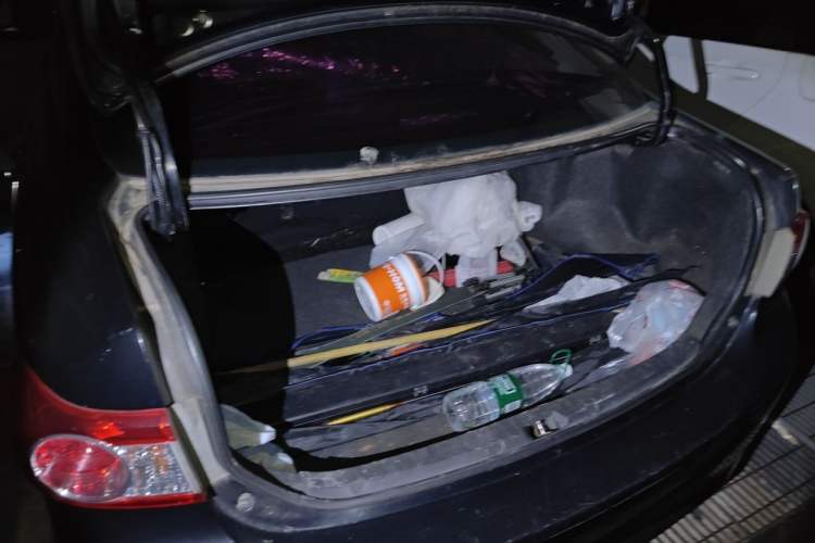 Used Toyota Corolla 2011 1.6L Automatic GL Sunroof Version Trunk