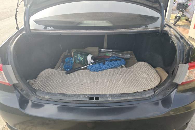 Used Toyota Corolla 2011 1.8L Manual GL-i Trunk