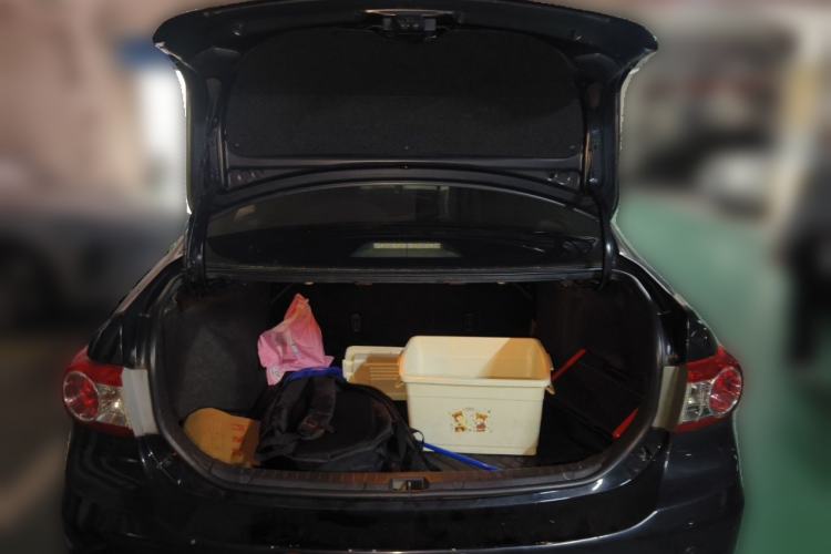 Used Toyota Corolla 2011 1.6L Automatic GL Sunroof Version Trunk