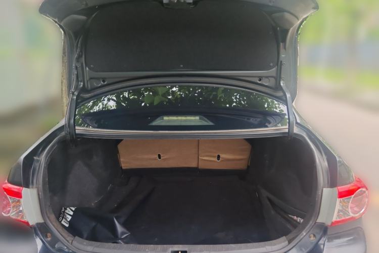 Used Toyota Corolla 2011 1.6L Automatic GL Trunk