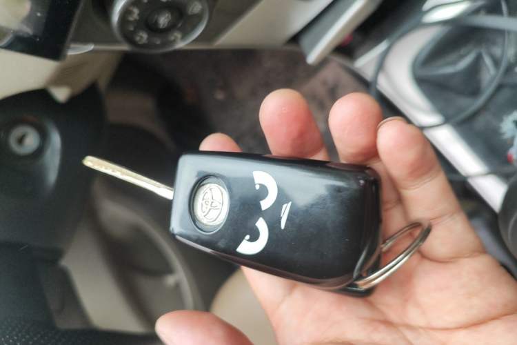 Used Toyota Corolla 2011 1.6L Manual GL Vehicle Key