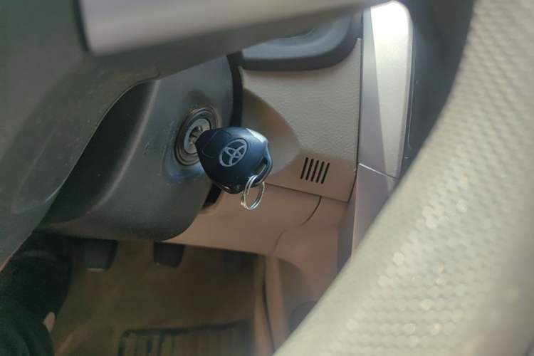 Used Toyota Corolla 2011 1.6L Manual GL Sunroof Edition Vehicle Key